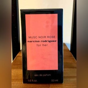 Narciso Rodriguez for her Fleur Musc Noir Rose Perfume